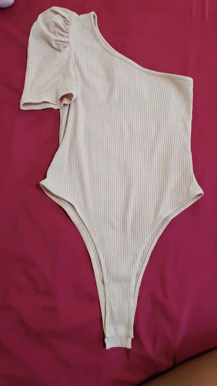 Lote de ropa femenina variada - 4