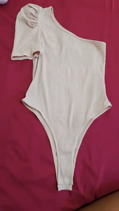 Lote de ropa femenina variada - miniatura 4