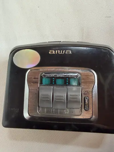 Walkman Aiwa reproductor de casetes vintage - miniatura 1