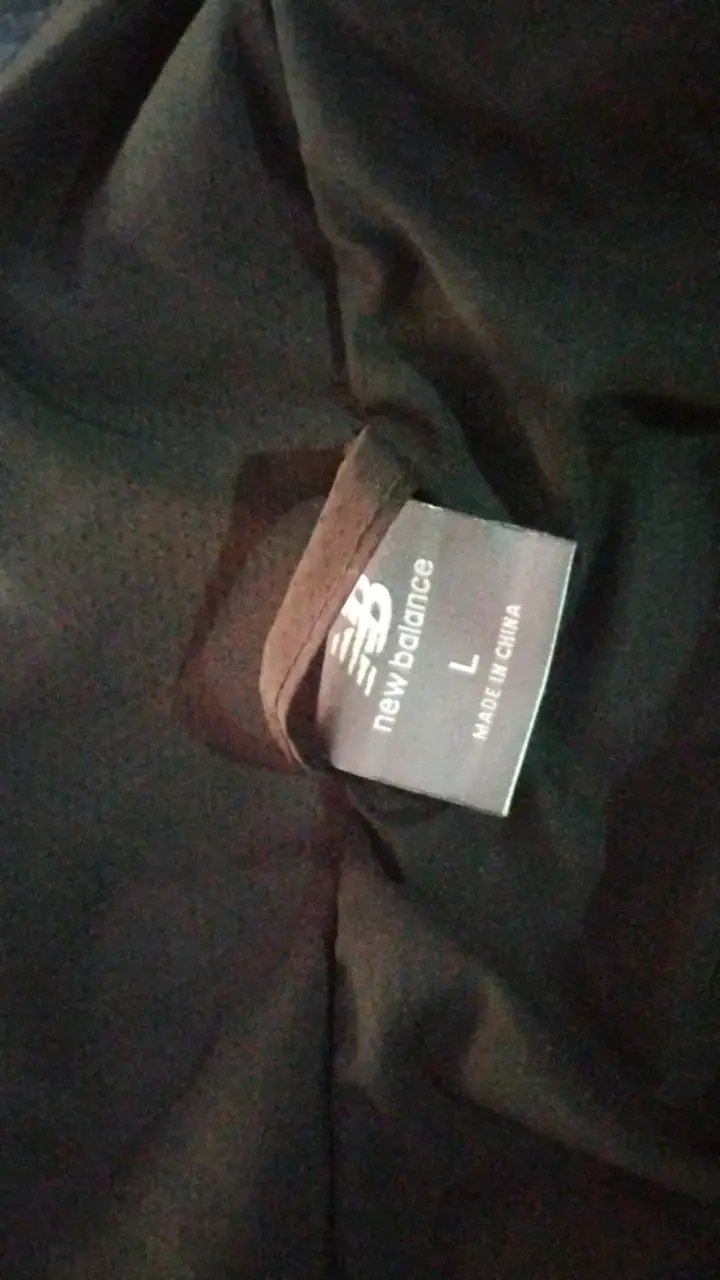 Chaleco sin mangas negro New Balance talla L - 2