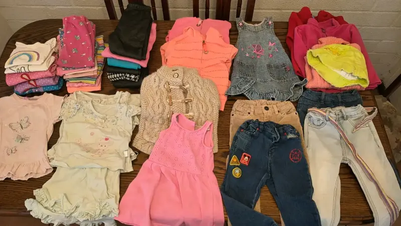 Lote de ropa infantil variada para niñas