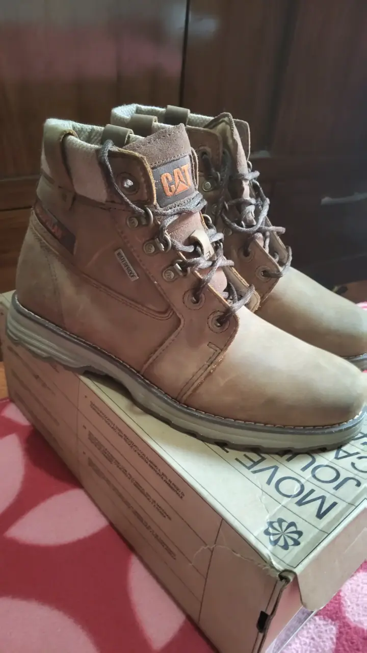 Botas Caterpillar de cuero marrón unisex N°39 - 2