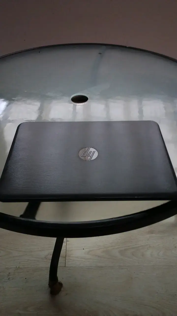 Notebook HP en buen estado - 1