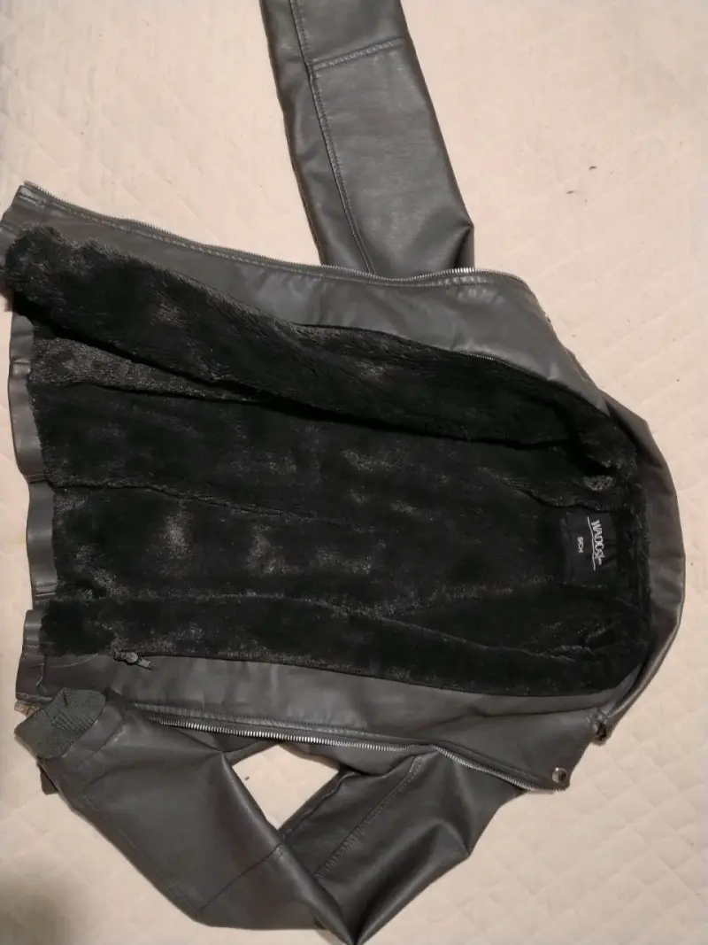Chaqueta de cuero sintético negra para mujer - 2