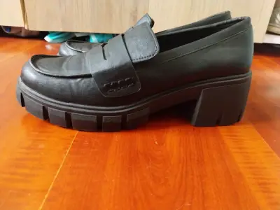 Zapatos de plataforma negros para mujer - miniatura 1