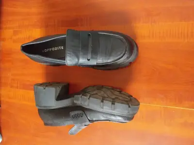 Zapatos de plataforma negros para mujer - miniatura 3