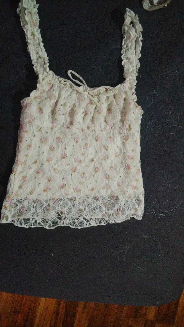 Blusa de encaje floral blanca talla S - 1