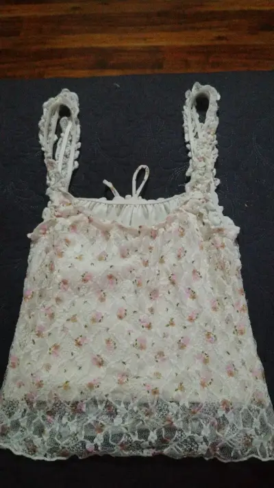 Blusa de encaje floral blanca talla S - miniatura 3