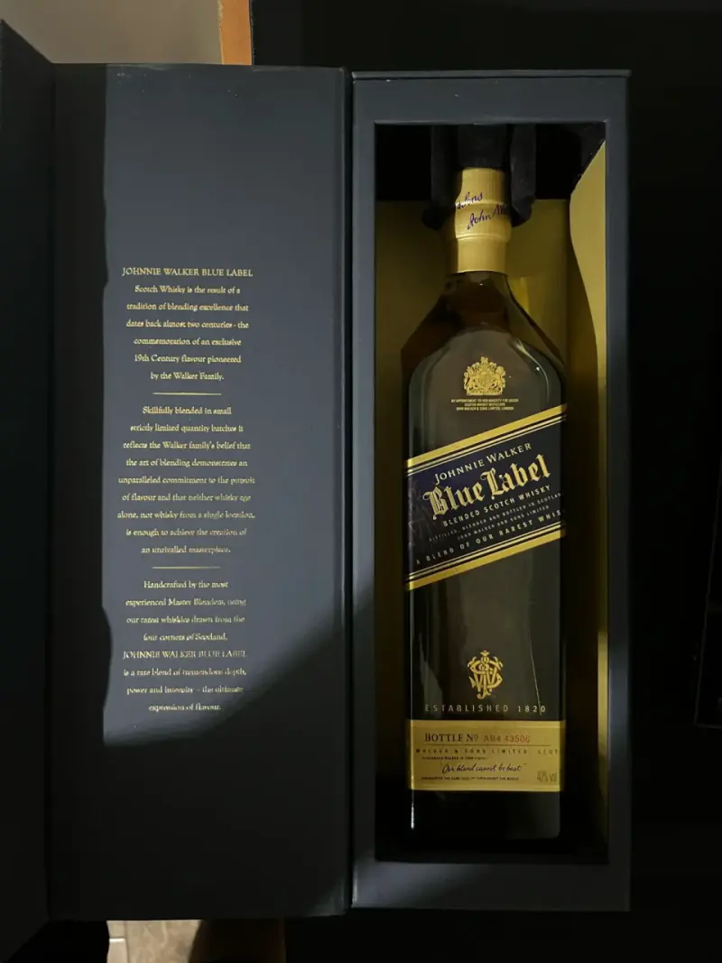 Whisky Johnnie Walker Blue Label en caja de lujo - 1
