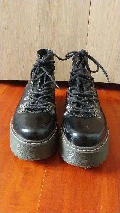 Botines negros de charol con plataforma - miniatura 2