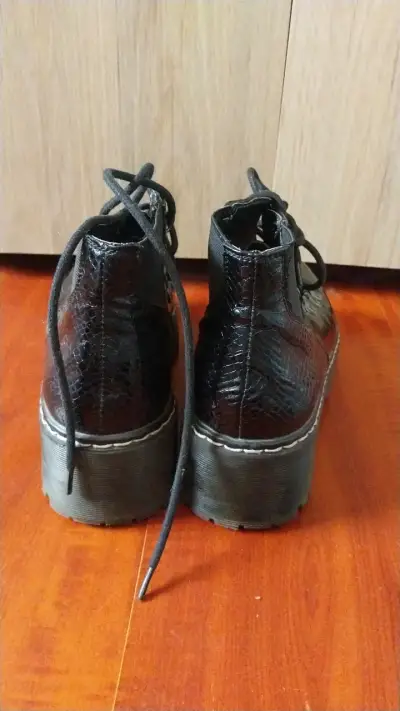 Botines negros de charol con plataforma - miniatura 3