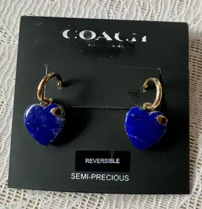 Aros de corazón reversibles Coach semi-preciosos - miniatura 1