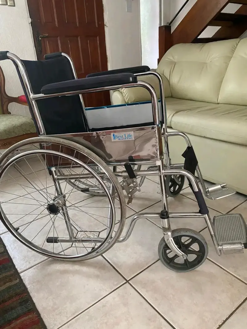 Silla de ruedas plegable Best Life en buen estado