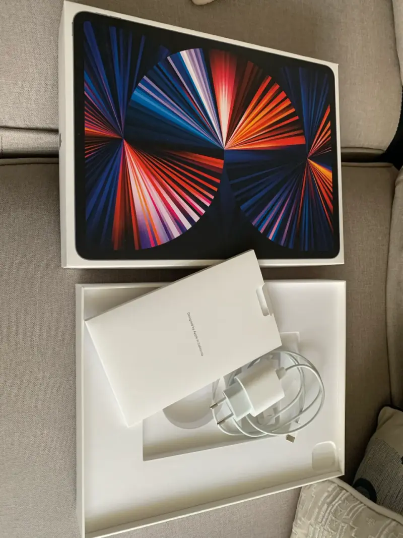 iPad Pro 12.9 pulgadas 5ta gen procesador M1 - 5