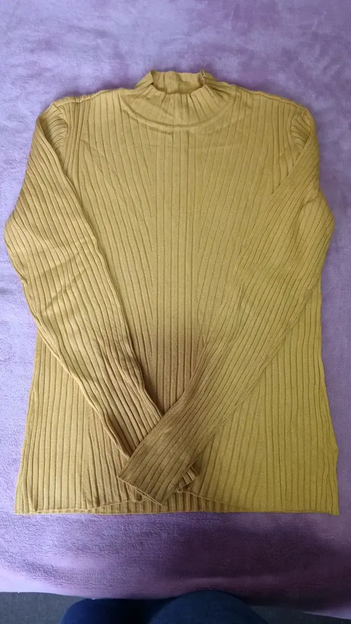 Suéter de punto mostaza H&M para mujer