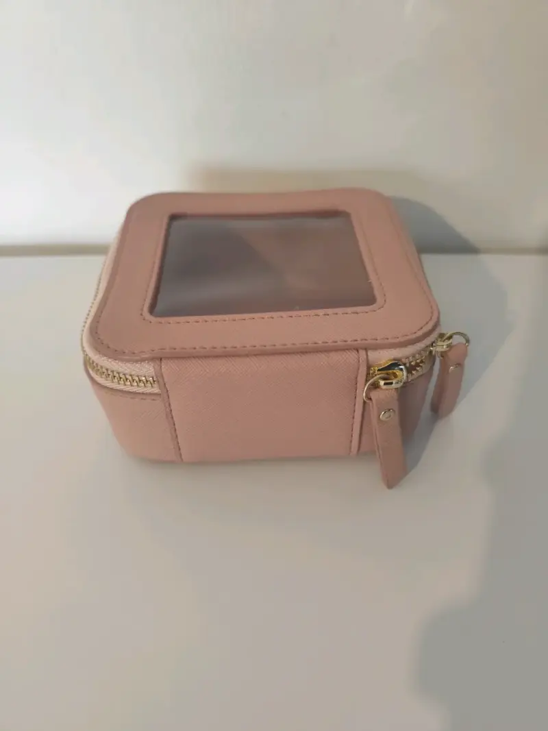 Estuche organizador de maquillaje rosa con ventana - 2