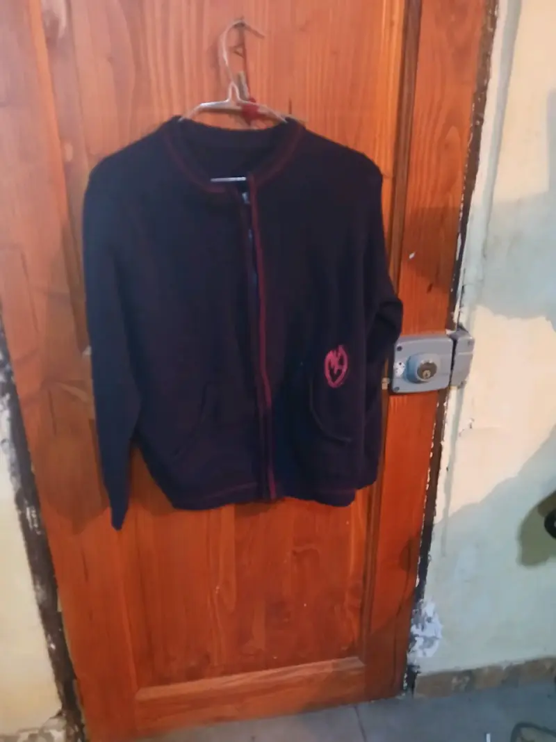 Chaqueta deportiva roja y azul para mujer - 5