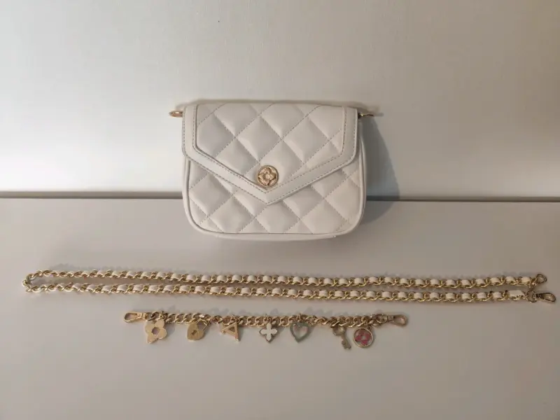 Cartera blanca acolchada con cadena dorada Aldo - 3