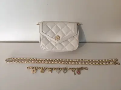Cartera blanca acolchada con cadena dorada Aldo - miniatura 3