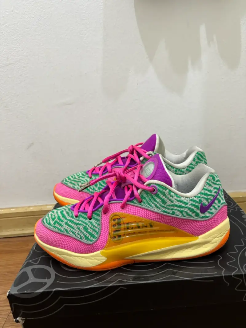 KD 16 “ASW” Talla 9US - 2