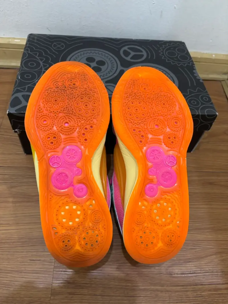 KD 16 “ASW” Talla 9US - 4