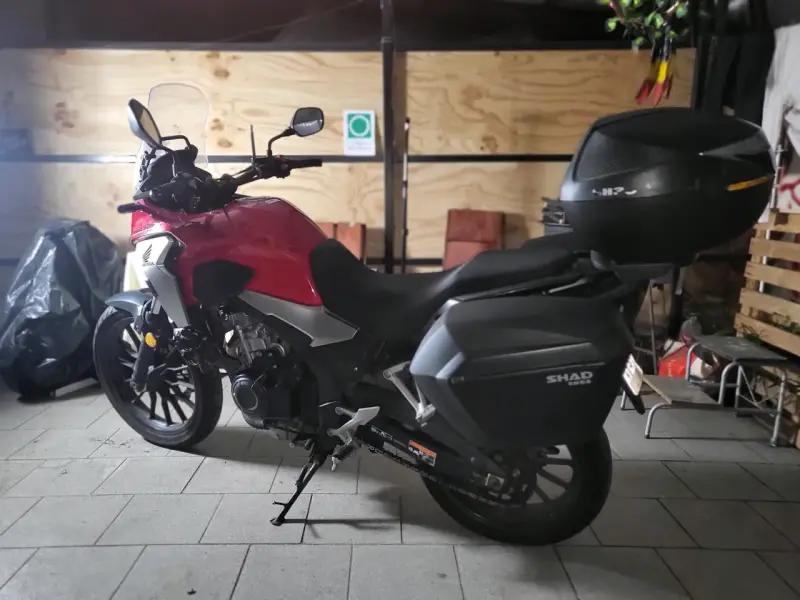 Moto Honda CB500X con maleteros - 2