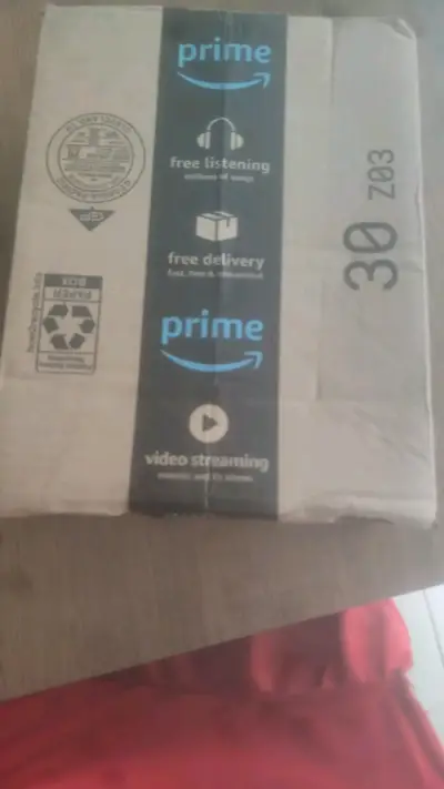 Auriculares inalámbricos Amazon Basics con ANC - miniatura 3