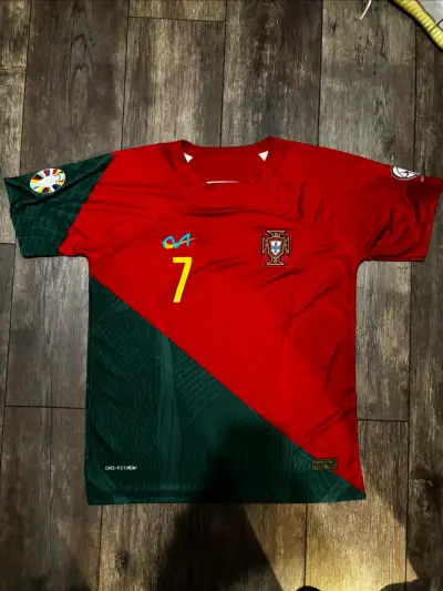 Camiseta de fútbol Portugal y nombre Ronaldo - miniatura 1