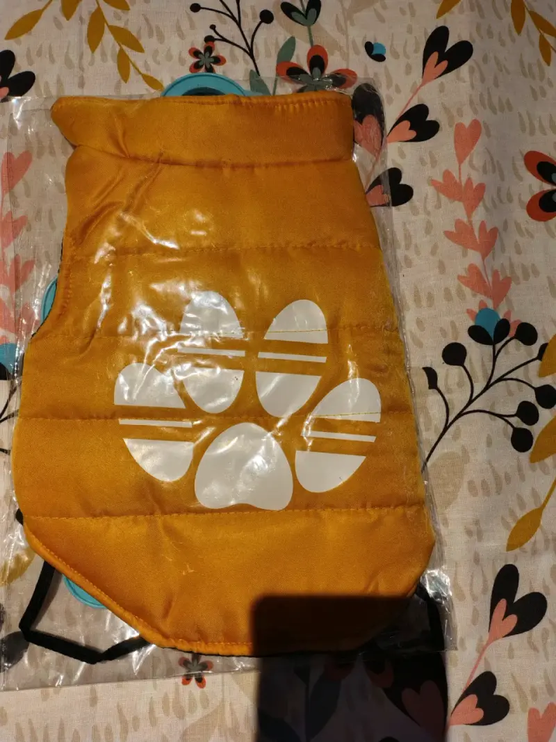 Chaleco acolchado para perro color mostaza
