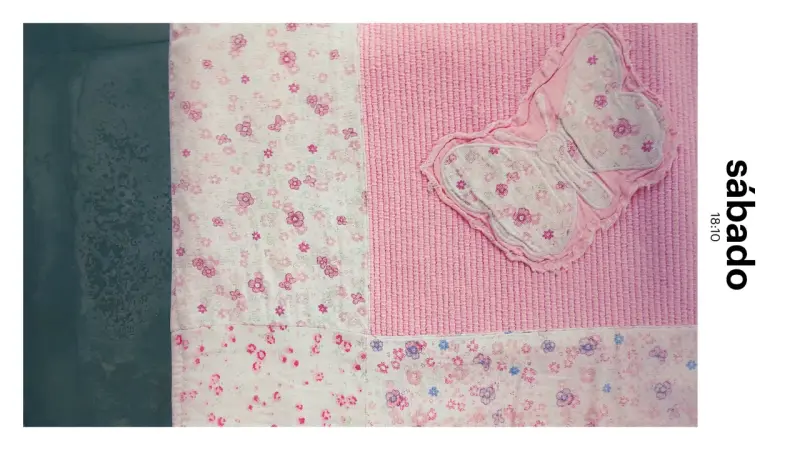 Set de 2 bajadas de cama rosas con mariposas - 2