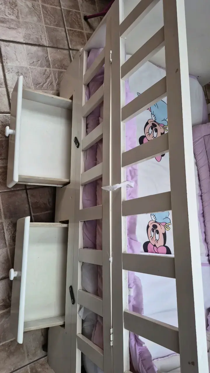 Cuna de bebé con diseño de Minnie Mouse - 4