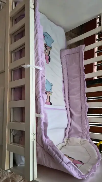 Cuna de bebé con diseño de Minnie Mouse - miniatura 6