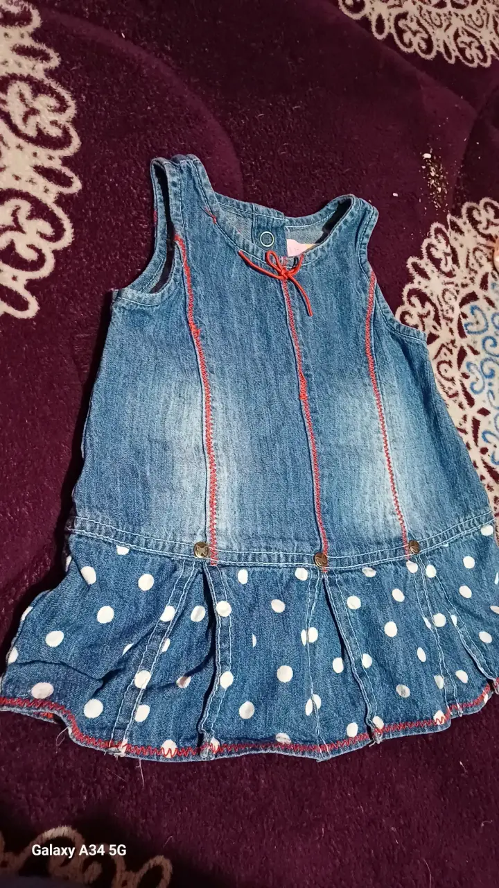 Vestido de mezclilla para niña con lunares
