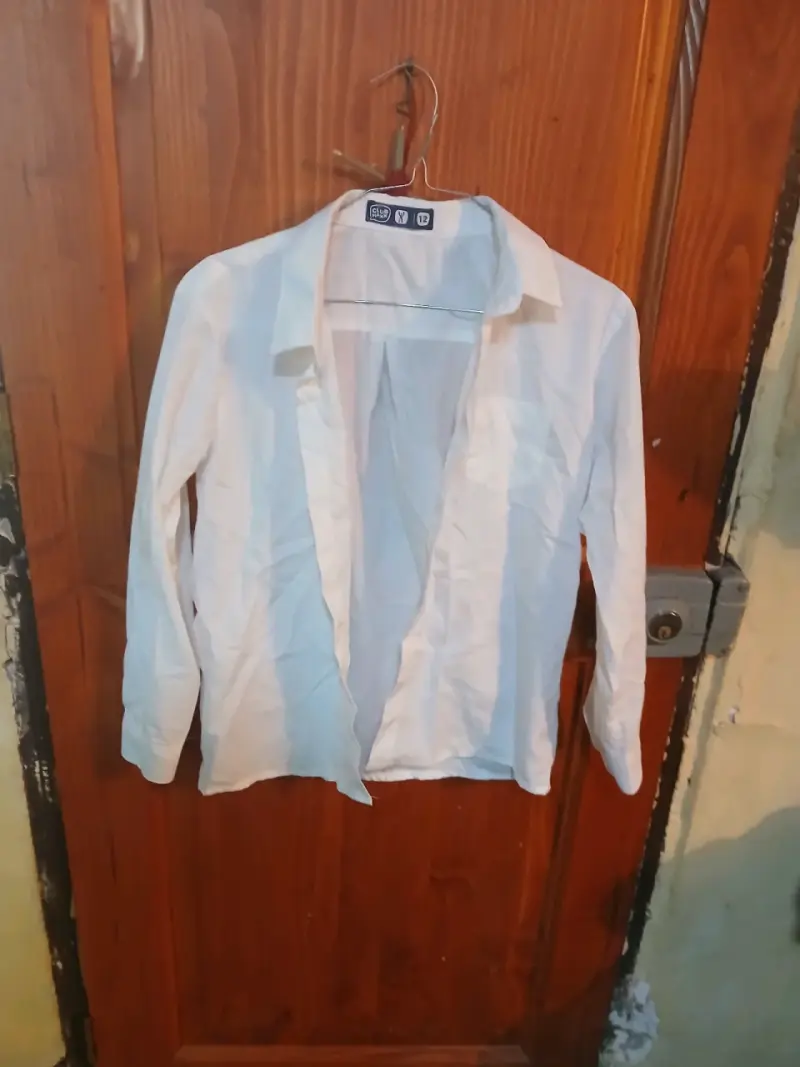 Camisa blanca de niño talla 12