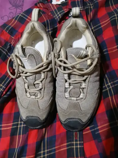 Zapatillas de senderismo Columbia beige para hombre - miniatura 1