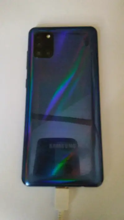 Smartphone Samsung Galaxy A31 en buen estado - miniatura 2