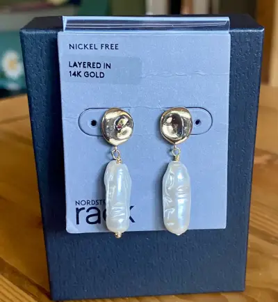Pendientes de perlas enchapados en oro 14K - miniatura 1