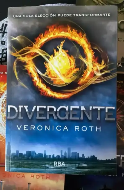 Colección de libros Divergente de Veronica Roth - miniatura 2