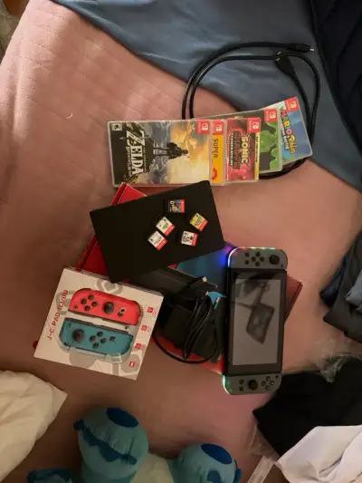 Nintendo Switch con juegos y accesorios - miniatura 5