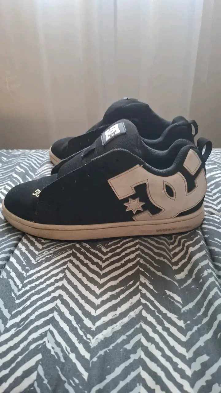 Zapatillas DC negras para hombre - 2