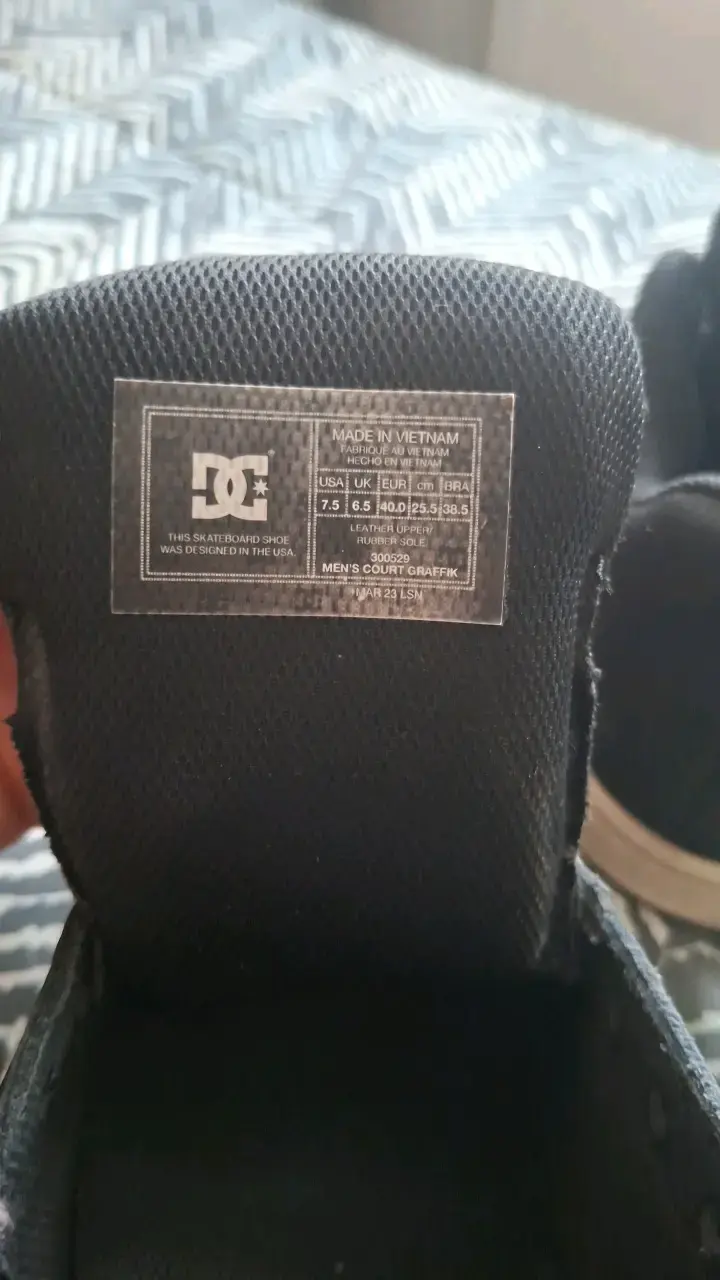 Zapatillas DC negras para hombre - 4
