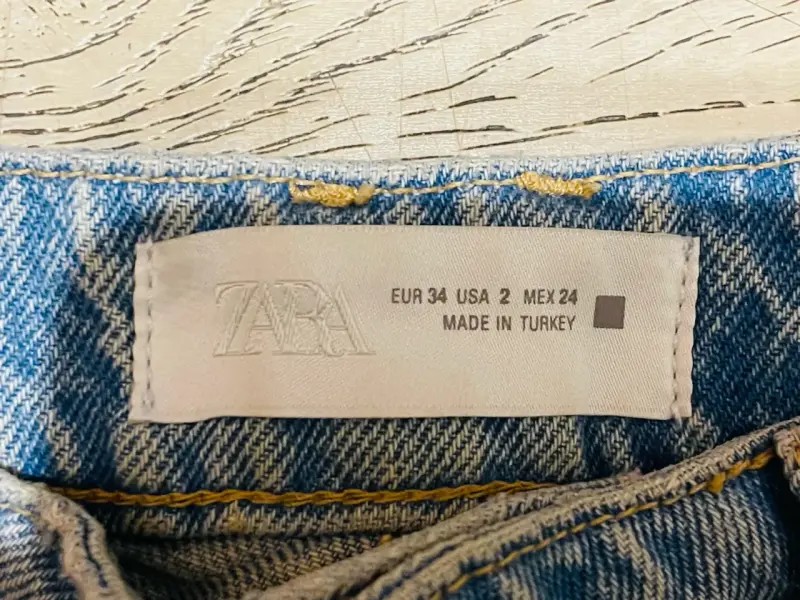 Jeans anchos bicolor Zara para mujer - 2