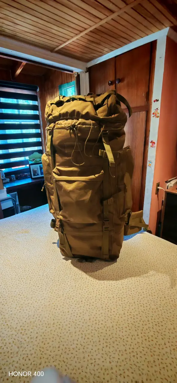 Mochila de senderismo grande color verde - 4