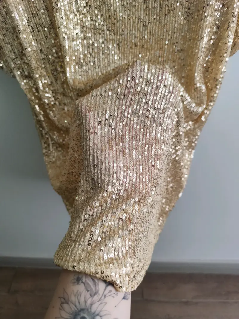 Blusa dorada con lentejuelas para mujer - 4