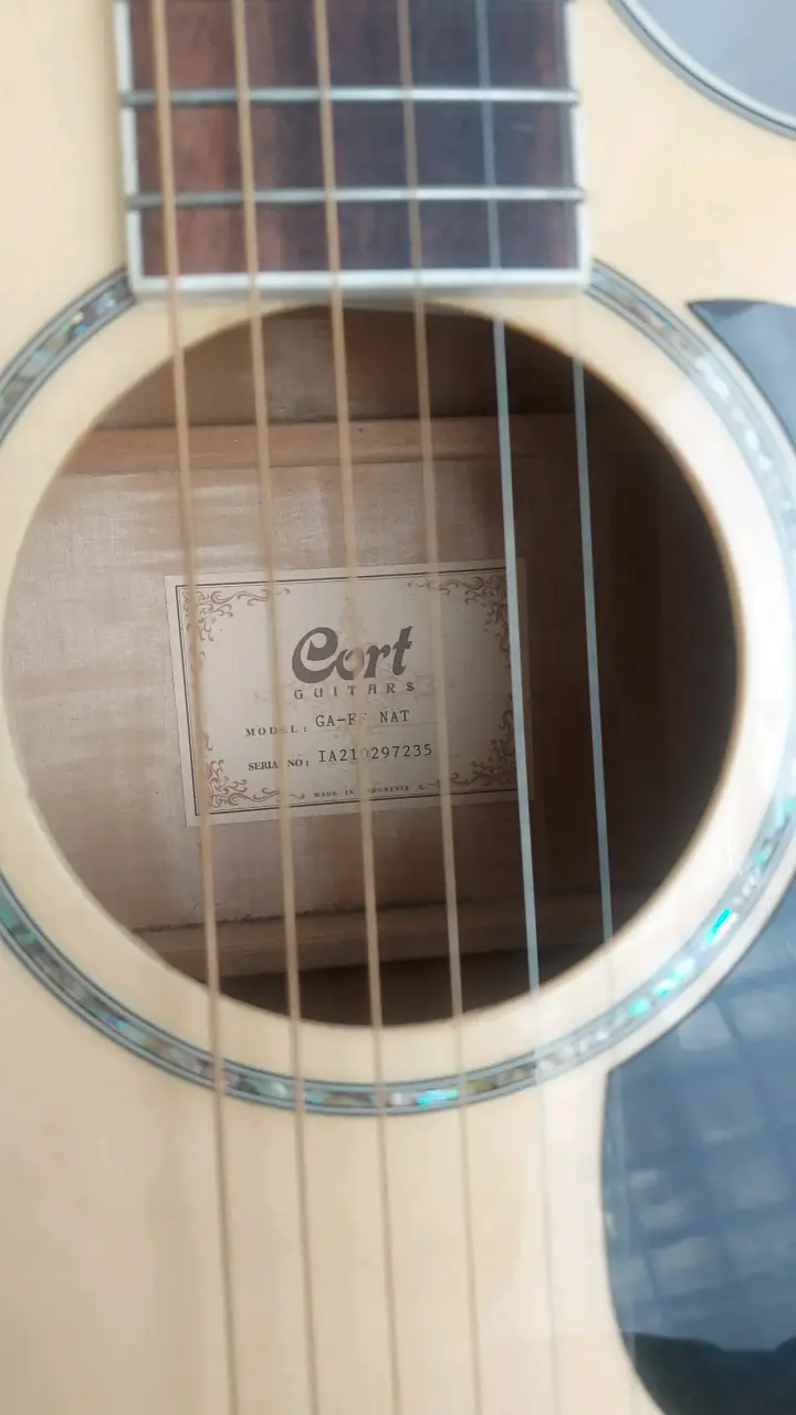 Guitarra acústica Cort GA5F NAT con funda - 2