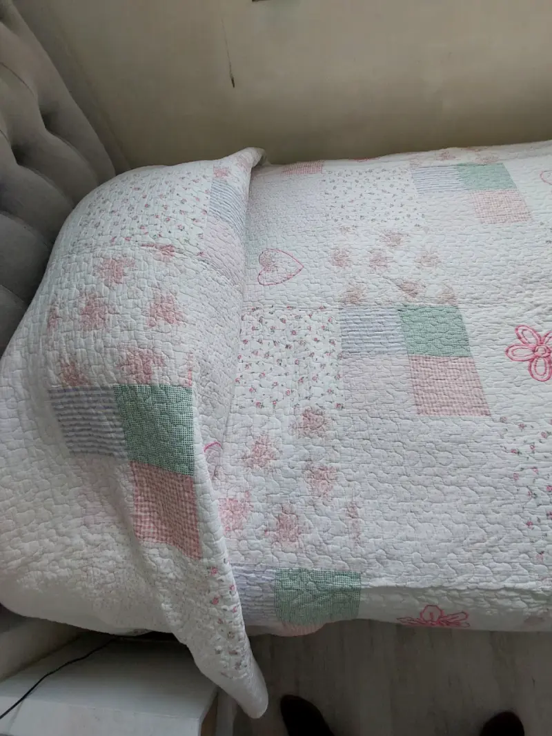 Colcha de cama con diseño floral reversible - 2