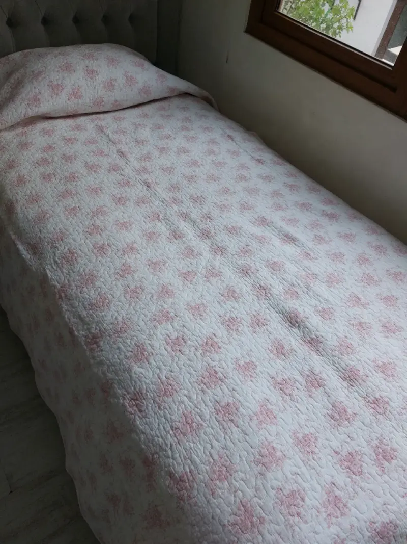 Colcha de cama con diseño floral reversible - 3