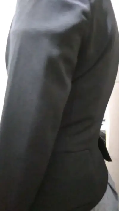 Blazer negro para mujer elegante - miniatura 3