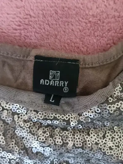 Polera de lentejuelas plateadas Adarry talla L - miniatura 2