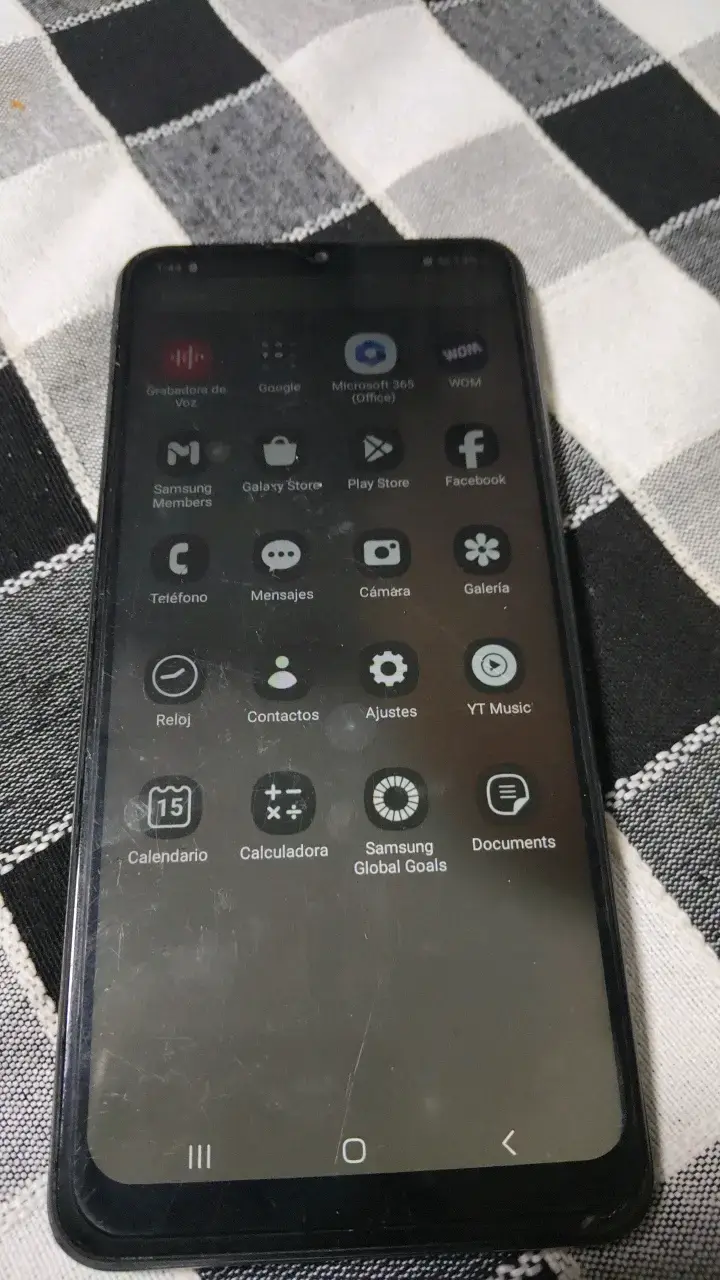 Samsung Galaxy A12 en buen estado - 4